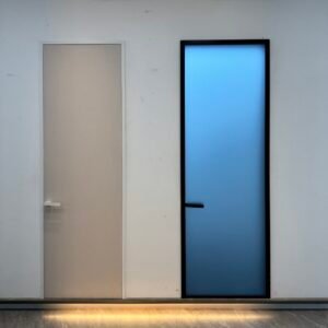 Swing door